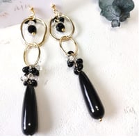 大人のブラックピアス