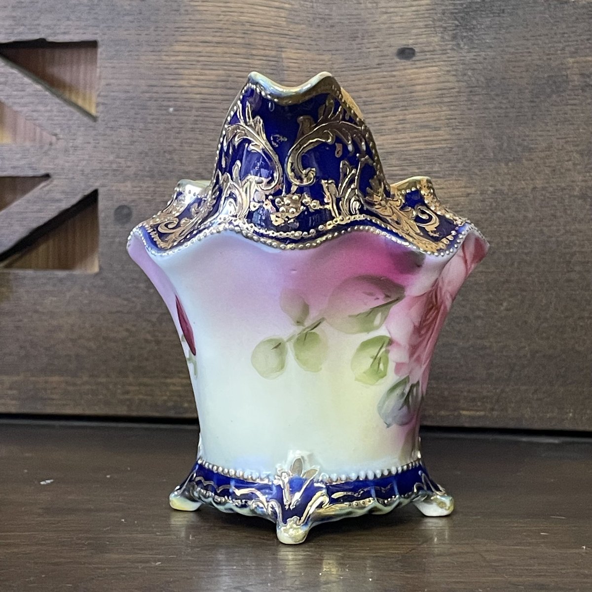 オールドノリタケ 薔薇花瓶飾り壺メイプルリーフアンティーク