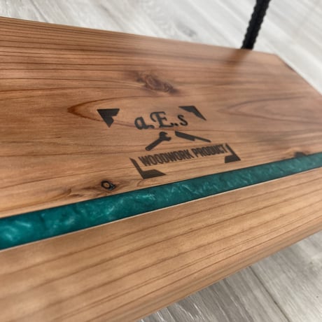 石川県発のオリジナルガレージブランドa.E.s（エス）アイアン×木×レジンを使用した組み立て式ラック