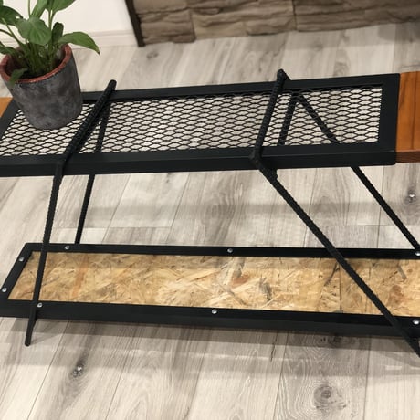 ガレージブランドa.E.s（エス）osb板を組み込んだテキーラテーブル　キャンプギア
