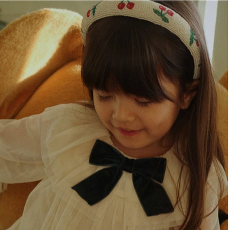 KONGESSLOEJD - BEADED HAIRBRACE |  Cherry