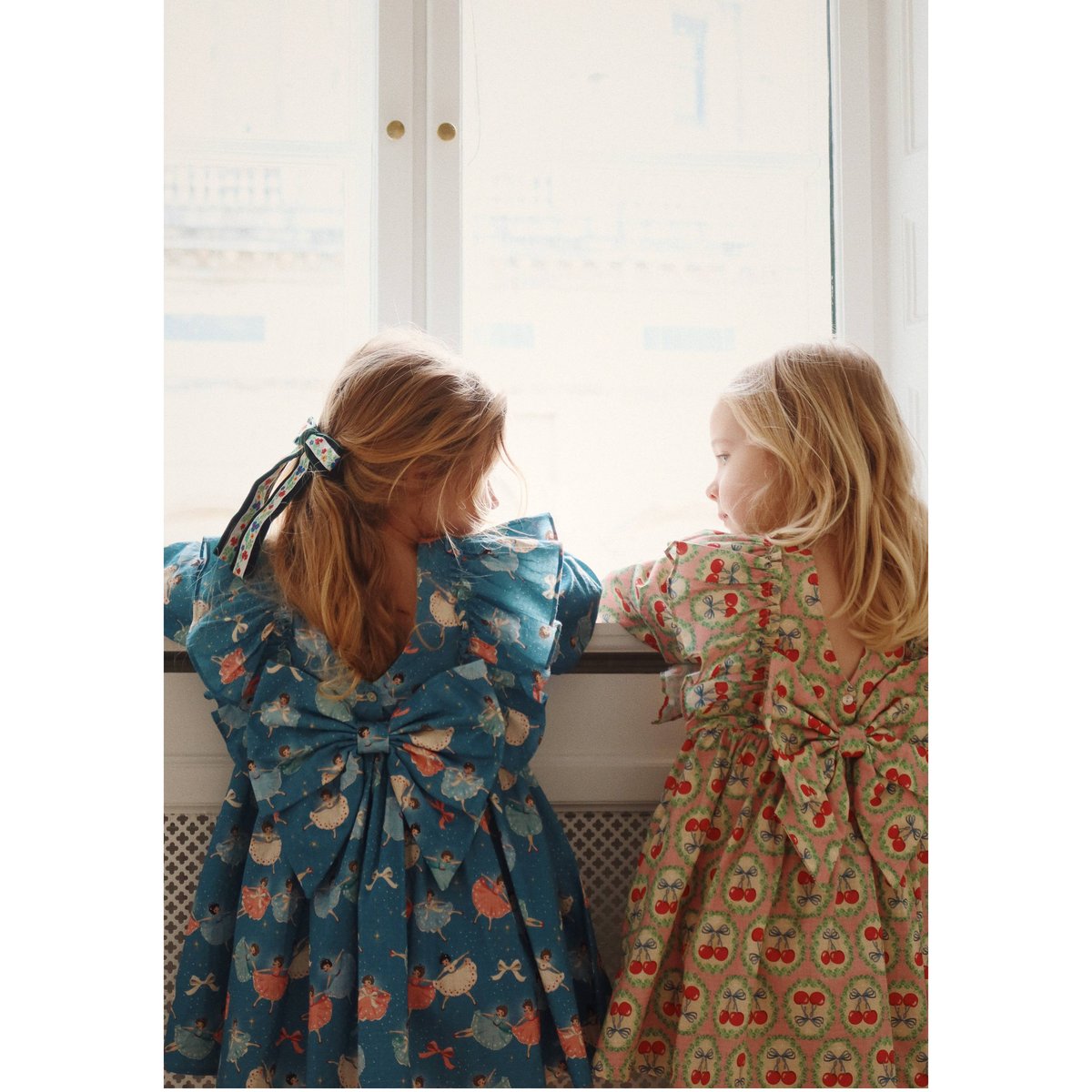 KONGESSLOEJD - EVIA LS BOW DRESS GOTS | CHERRY