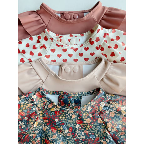 KONGESSLOEJD - 2pack Dinner Bib With Sleeves   | Coeur Rouge