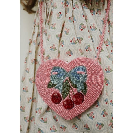 KONGESSLOEJD - BEADED HEART BAG | Amarena