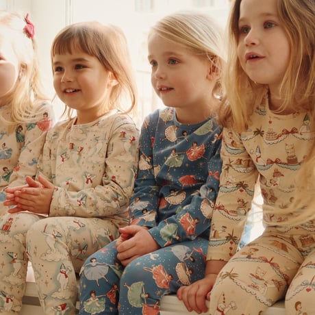KONGESSLOEJD - BASIC BLOUSE/PANTS SET GOTS  | SNOW BOW BALLERINA