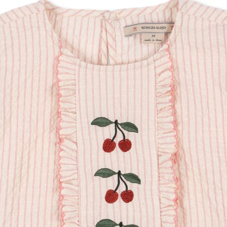 KONGESSLOEJD - ELLIE FRILL TOP GOTS   |  Peony Stripe