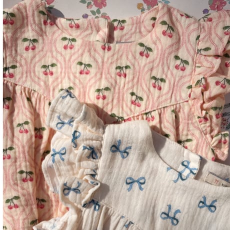 KONGESSLOEJD -  COCO ROMPER GOTS  | Bow Bleu