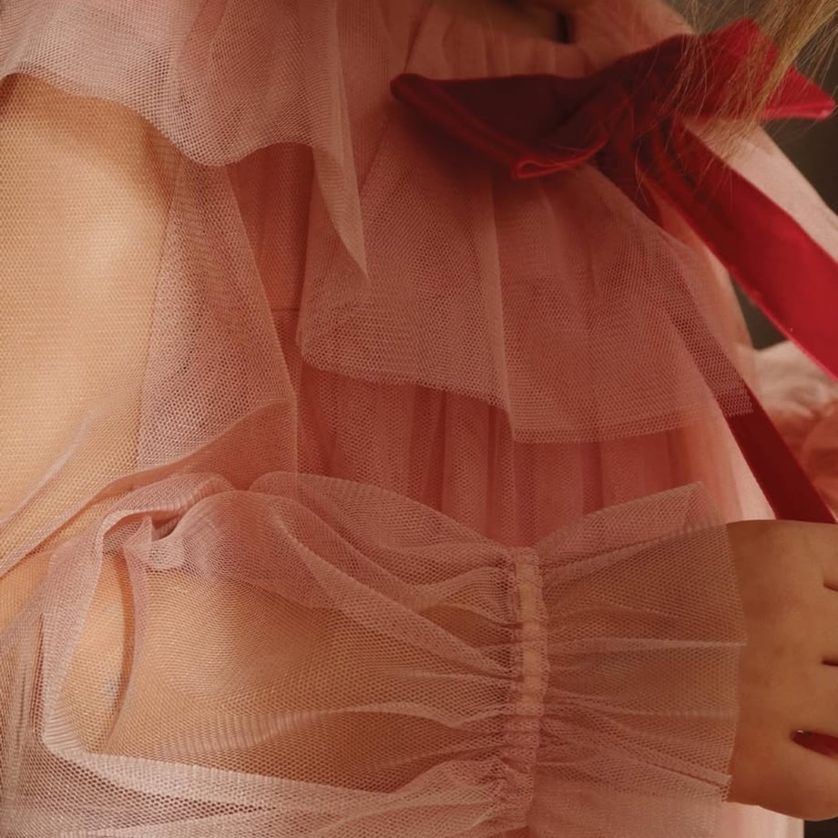 6904351f6cfe53a0eb1664f2