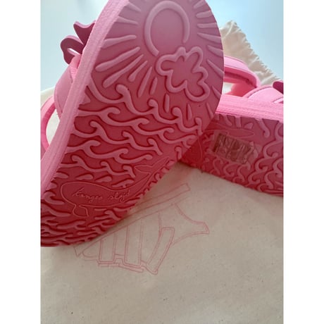 KONGESSLOEJD - SABLE SANDAL | Flamingo Plume