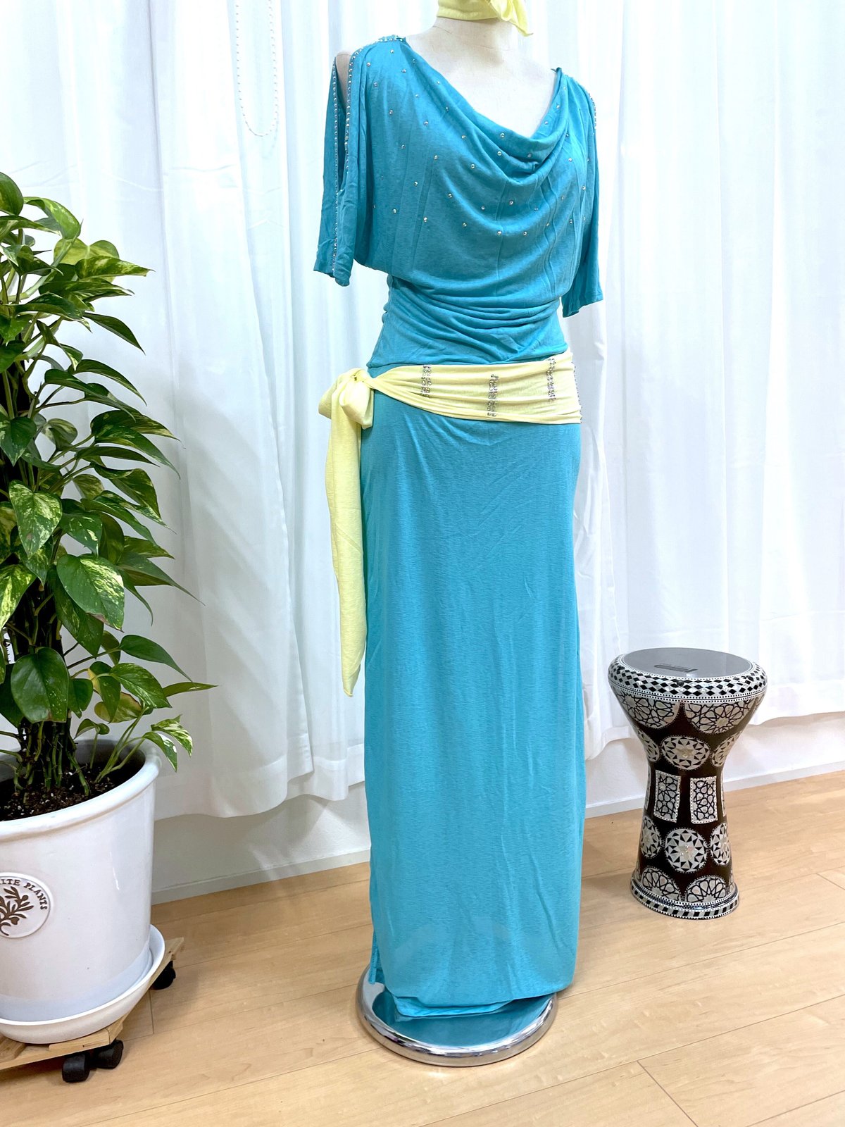 ベリーダンス バラディ　シャービー　衣装　3点セット ベリーダンス バラディ シャービー 衣装 3点セット 新品タグ付きベリー