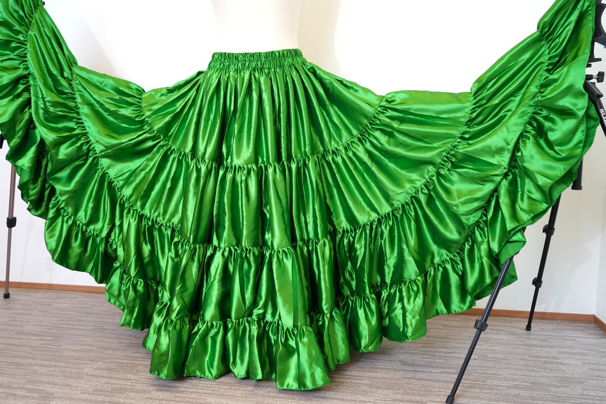即日発送】25ヤード4段スカート サテンジプシースカート 85cm 25