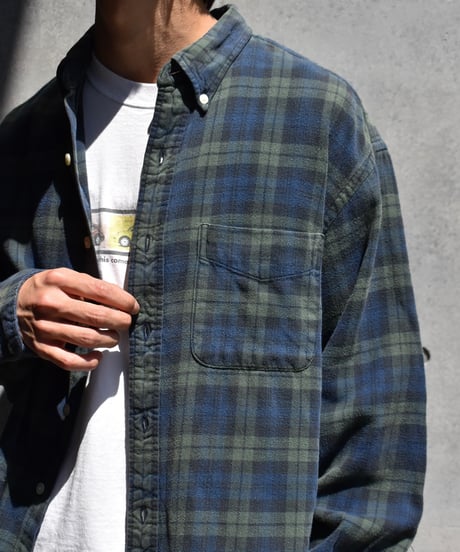 Used GAP Long Sleeve Plaid Shirt 05-040
