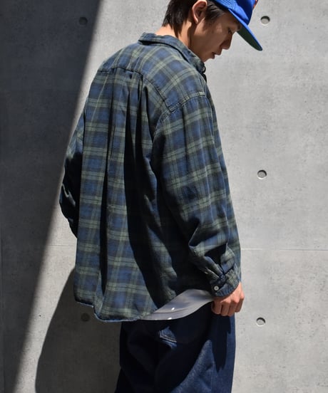 Used GAP Long Sleeve Plaid Shirt 05-040