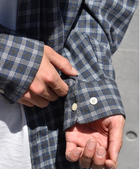 Used GAP Long Sleeve Plaid Shirt 05-039