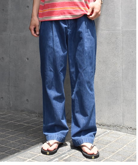 Used Roundtree & Yorke 2-Tuck Denim Slacks 03-141