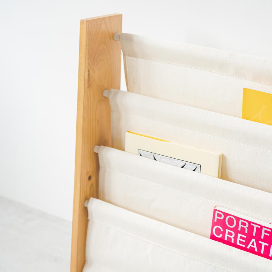 352　絵本も雑誌も選びやすい！モダンマガジンラックW 352 絵本も雑誌も選びやすい！モダンマガジンラックW