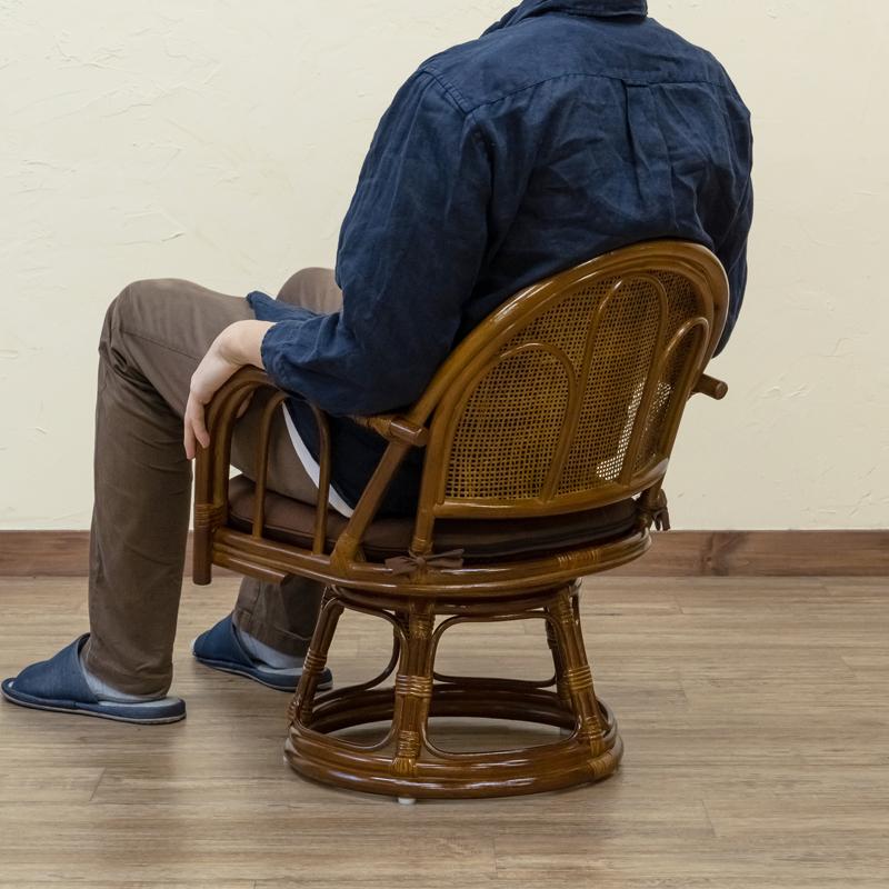 ラタン 回転座椅子 ミドルタイプ BR/HN | メイツウEC