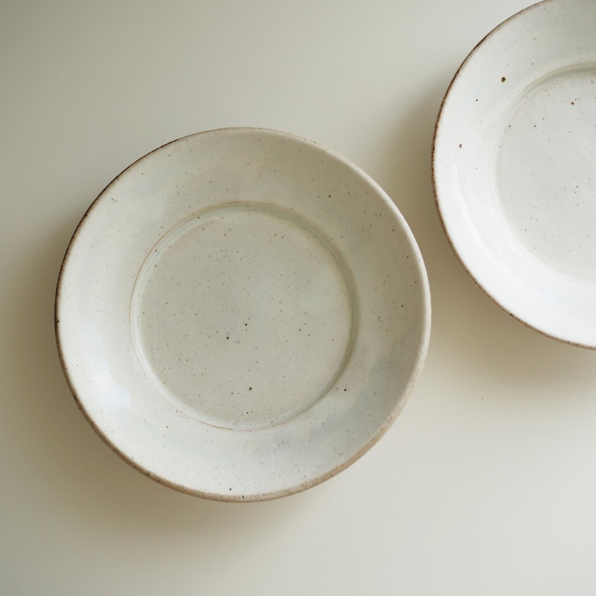 未使用　 八木橋昇　粉引マット段皿　4枚セット　 信楽焼 未使用 八木橋昇 粉引マット段皿 4枚セット 信楽焼 八木橋 昇