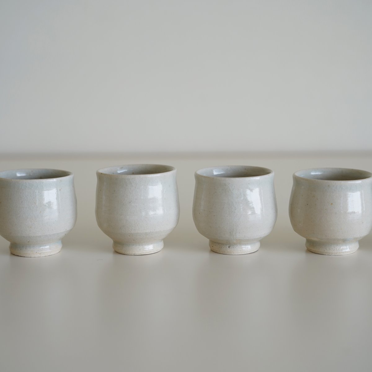 中国　大明嘉靖年製　茶葉末釉　高足杯　合わせ箱　C　6800 中国 大明嘉靖年製 茶葉末釉 高足杯 合わせ箱 C 6800 中国 大明