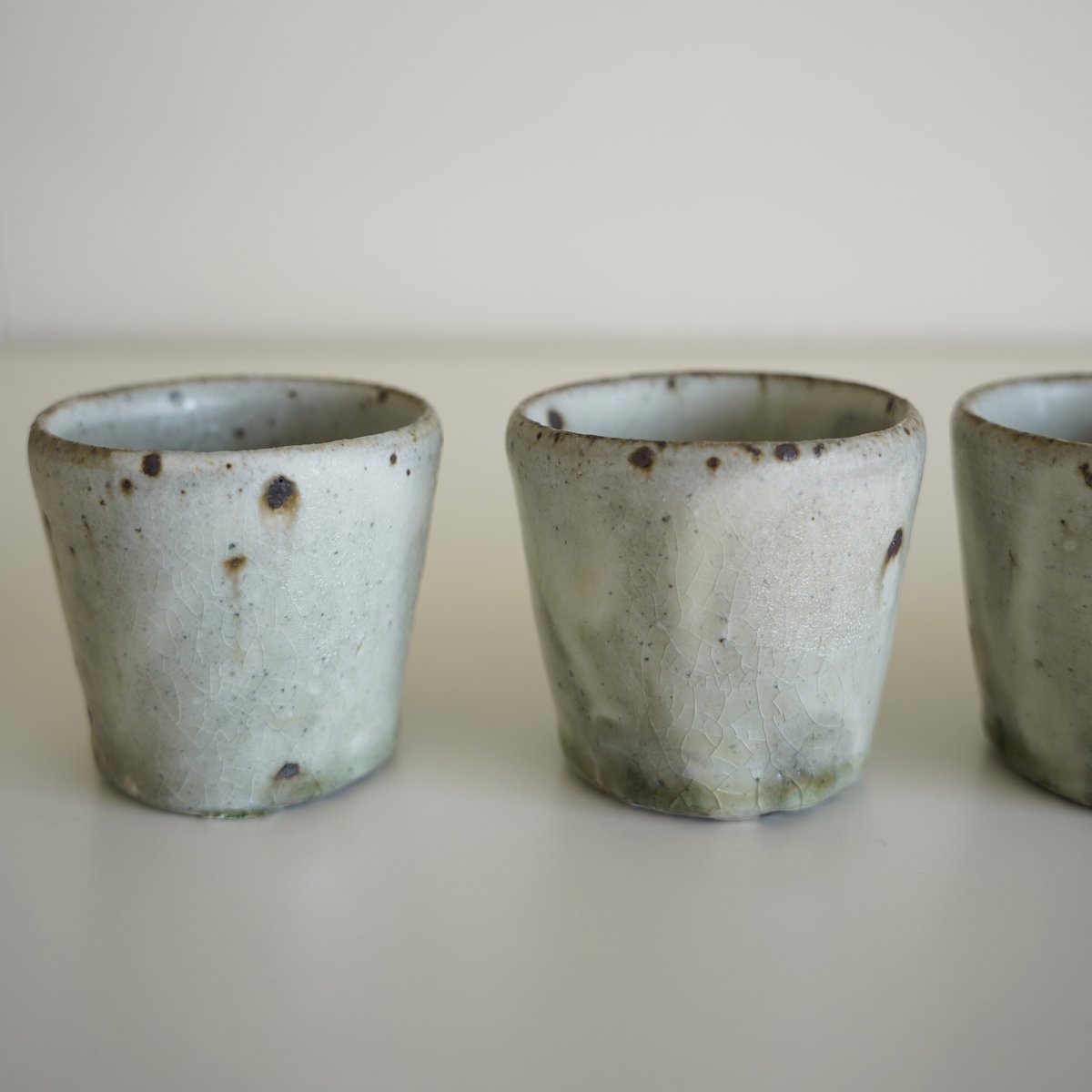 作家の器♡灰釉粉引♪しのぎポットとフリーカップ3客♡セット 作家の器♡灰釉粉引♪しのぎポットとフリーカップ3客