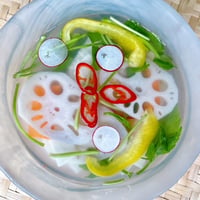 美肌に！飲むキムチ　　　　　　　　れんこん水キムチ650ｇ 물김치