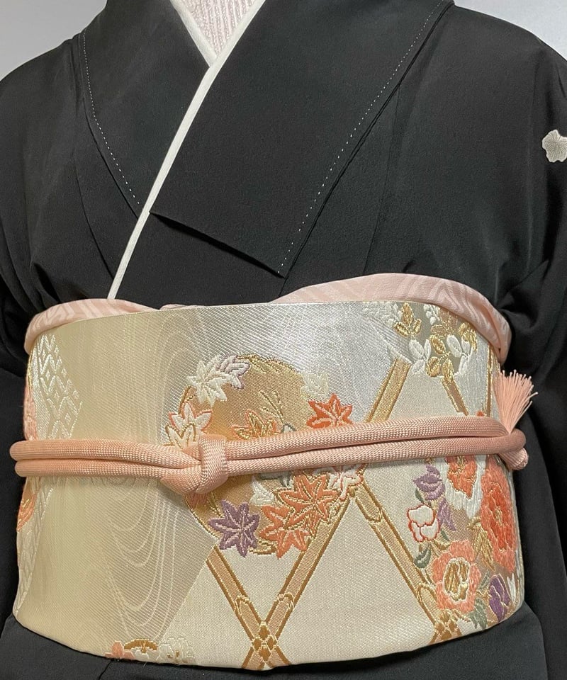 ［4341］色留袖 美品 人物御所車花 落款有 一つ紋 五三桐 正絹 着物 袷 y.e様［4369］色留袖 美品 人物 ロング丈 一つ紋 五三桐 正絹