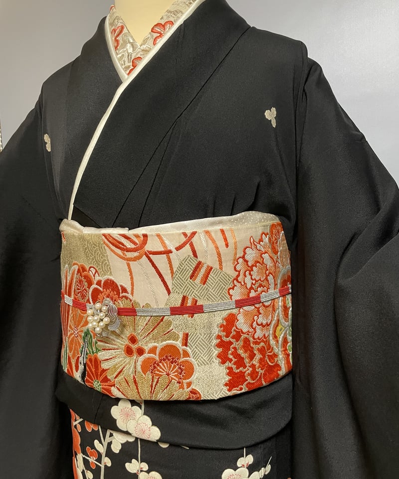 紅白梅 アンティーク黒留袖 お若いミセスにおすすめ 一式セット 紅白梅 アンティーク黒留袖 お若いミセスにおすすめ 一式セット