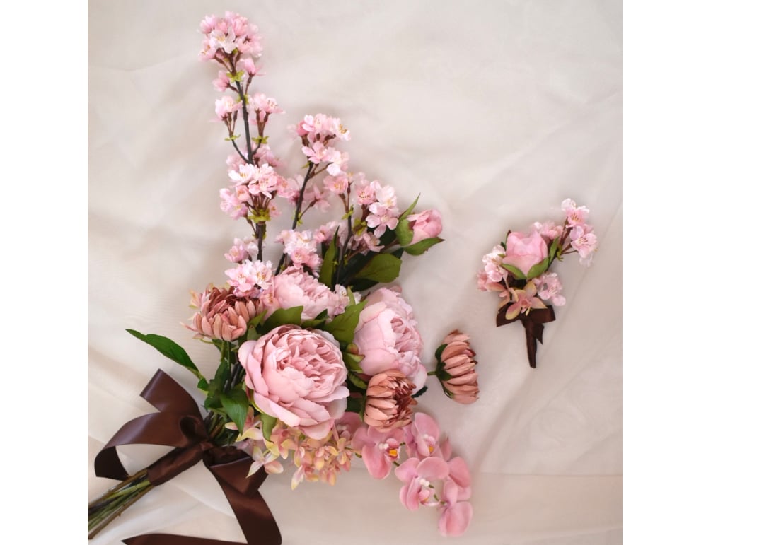 クラッチブーケとブートニア 桜 | Dar flores