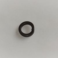 M16　黒染め　キャップボルト用スプリングワッシャ