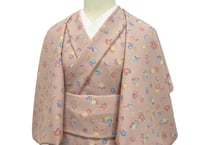 受注生産　洗える着物の仕立て付き ポリエステル 灰桜色に松梅桜 バチ衿単衣仕立て 反物・仕立て代込み 単衣ハイテク仕立て オーダーサイズ