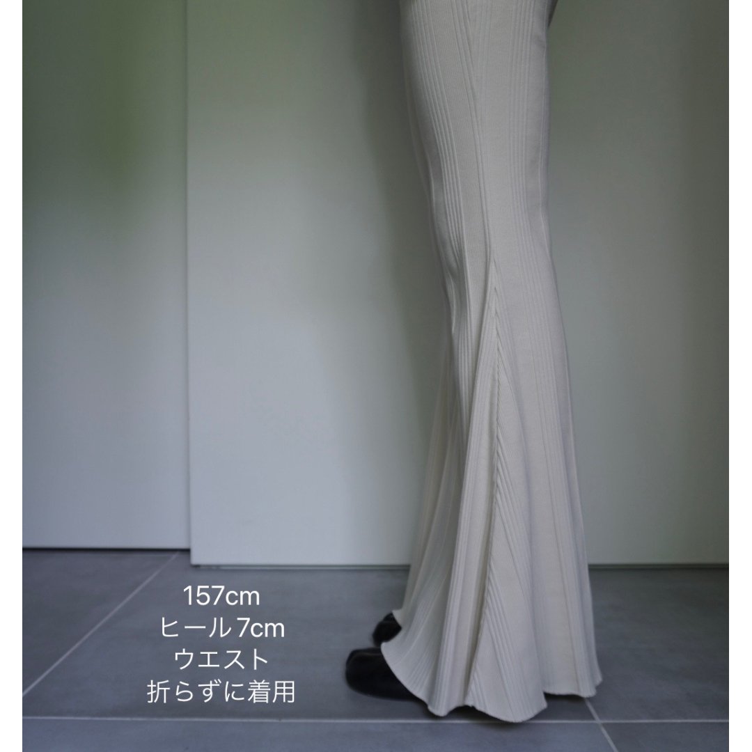 NO.32 RANDOM RIBS BELL PANTS | MUUET 