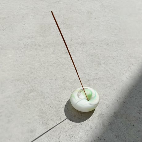 インセンスホルダー　マットホワイト& アップルグリーン