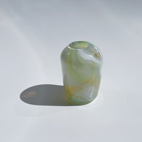 フラワーベース　アイボリー&アップルグリーン