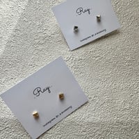 スタッズミニピアス