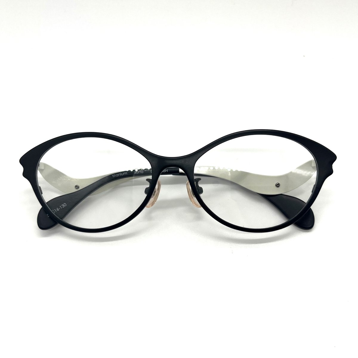 Kamuro sarto 000/888H(ブラック/ホワイト） | 【眼鏡・雑貨通販