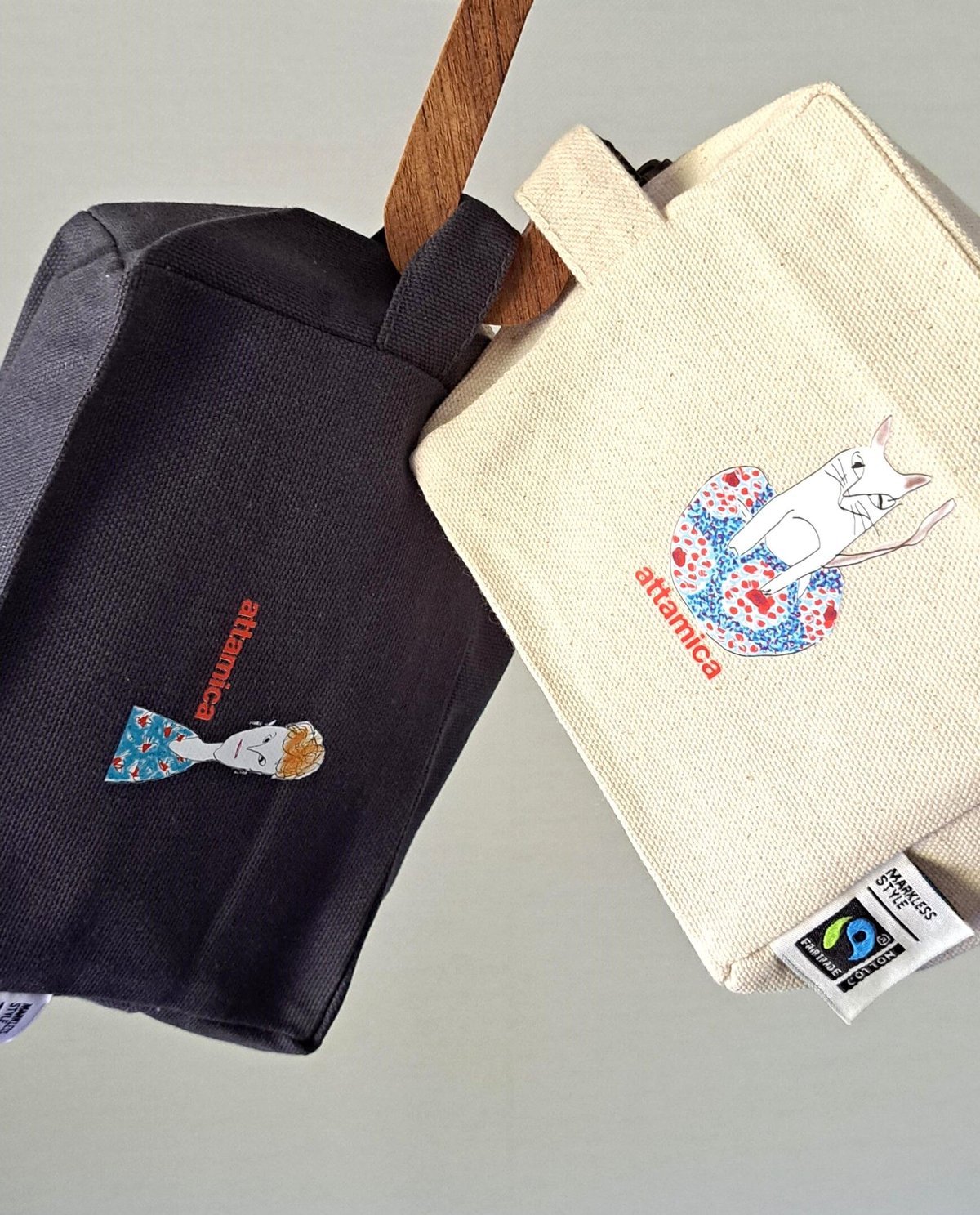 アッタミカのオーガニックコットンスクエア型ポーチ（ナチュラル