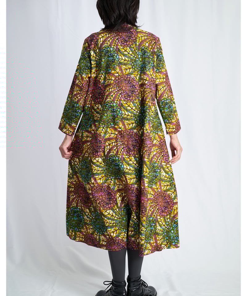 エプロンフラワードレス（ピンクxブルーxイエローオーカー） | attamica