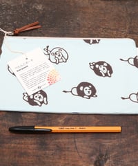 【数量限定】ぺたんこポーチ〈うわのそらいおん〉