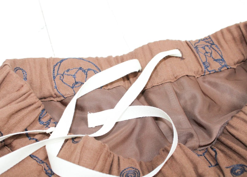 eiπe イーペ　うさぎ刺繍　レースペチパンツ イーペ☆eiπe 「うさぎ刺繍」レースペチパンツ