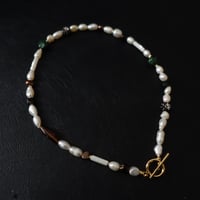 Modern Radiance Necklace (mantel type)