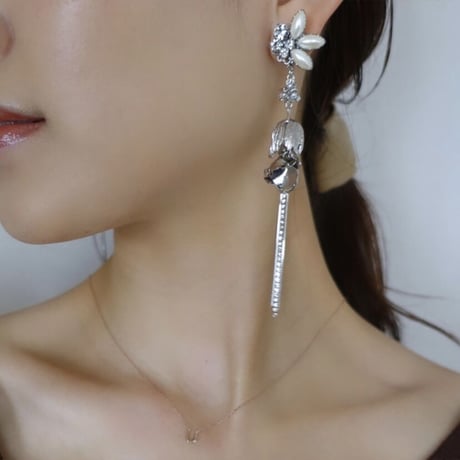 flower motif pierce