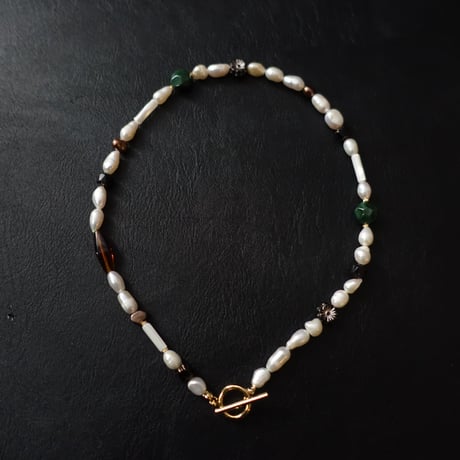 Modern Radiance Necklace (mantel type)