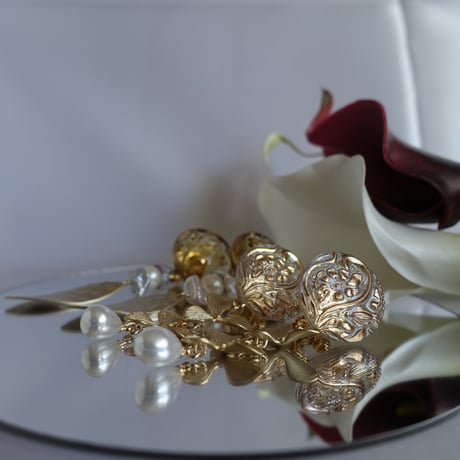 Czech  glass button earring(2)
