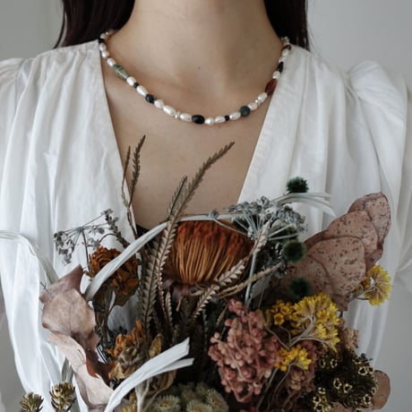 Modern Radiance Necklace