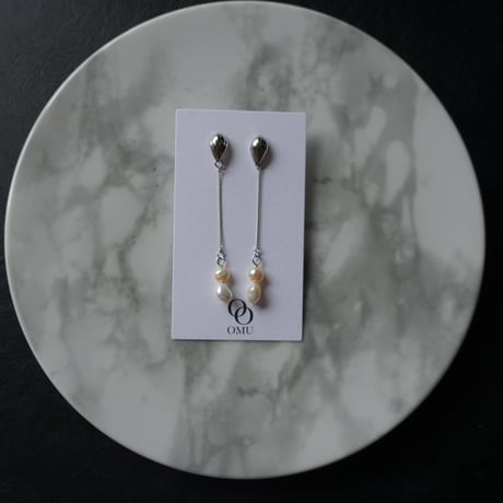 simple pearl accessory