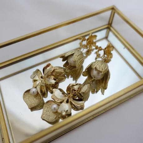 gold flower earring