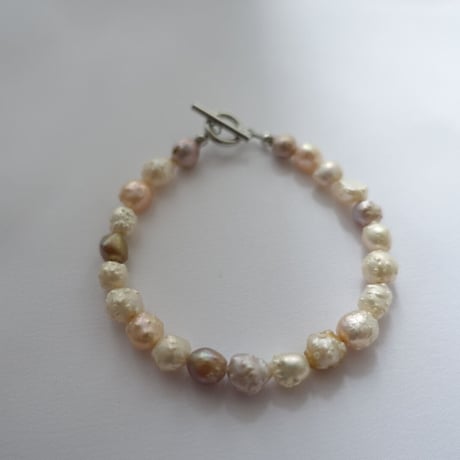 pearl bracelet
