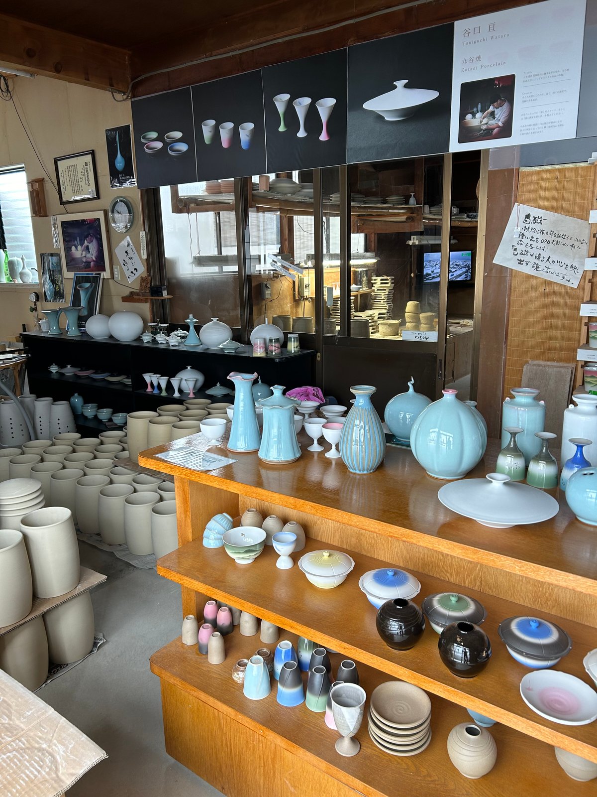 粉青磁花器（径160x高さ175） | 花坂ロクロ工房ワタル