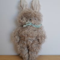 ぺったんこ　うさぎ