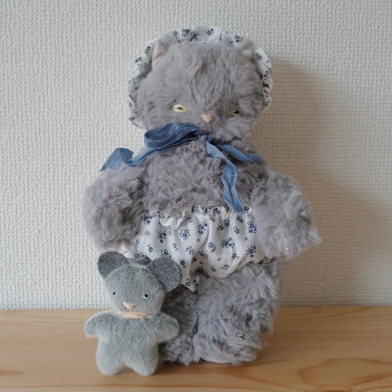 ふわふわグレー猫ちゃん | さて